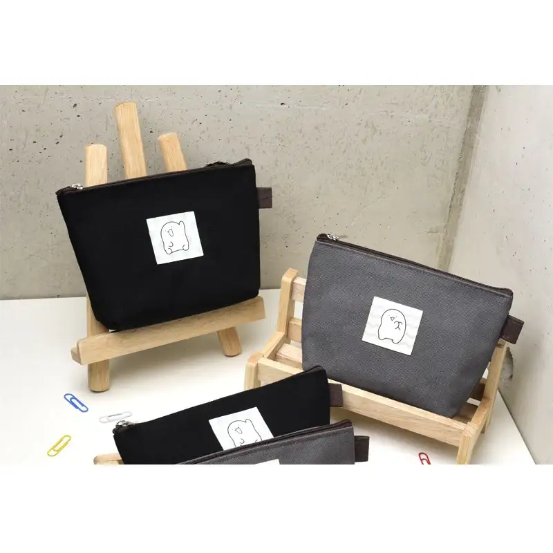 Anonymous - Label Pouch