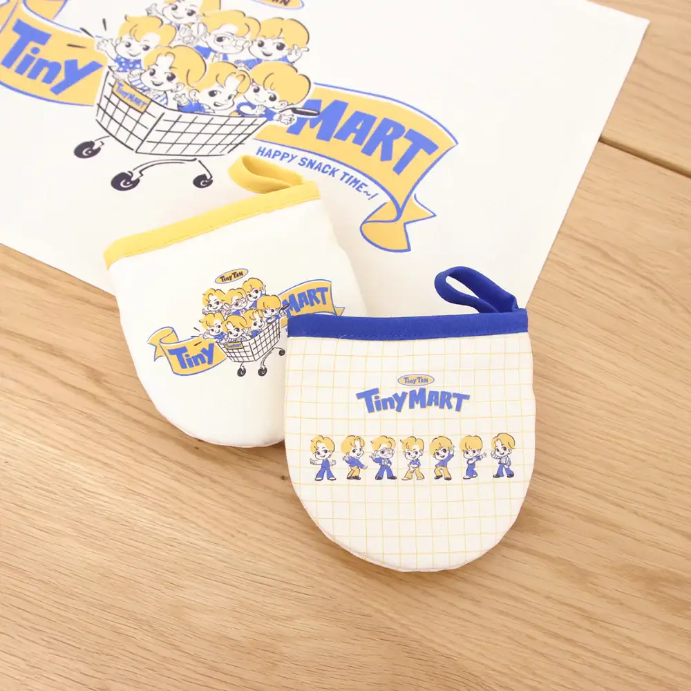 BTS - TinyTAN Tinymart Kitchen Glove