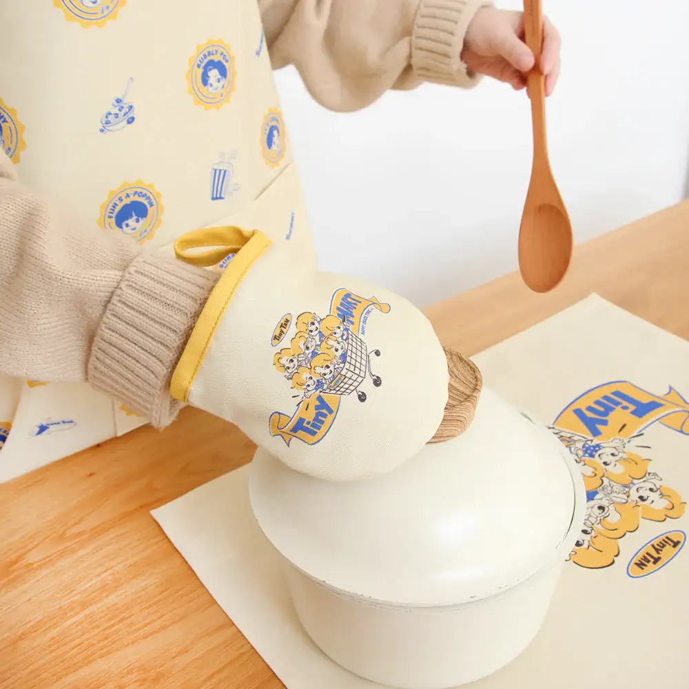 BTS - TinyTAN Tinymart Kitchen Glove - Image 5