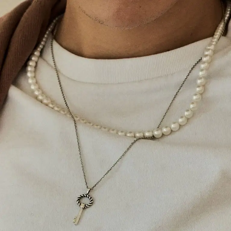 OST - Anywhere Pearl Necklace - Image 3