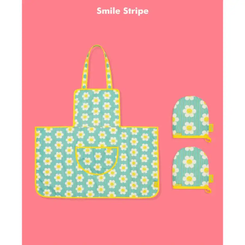 Wiggle Wiggle X Kieunse - Kitchen Gloves & Apron Set