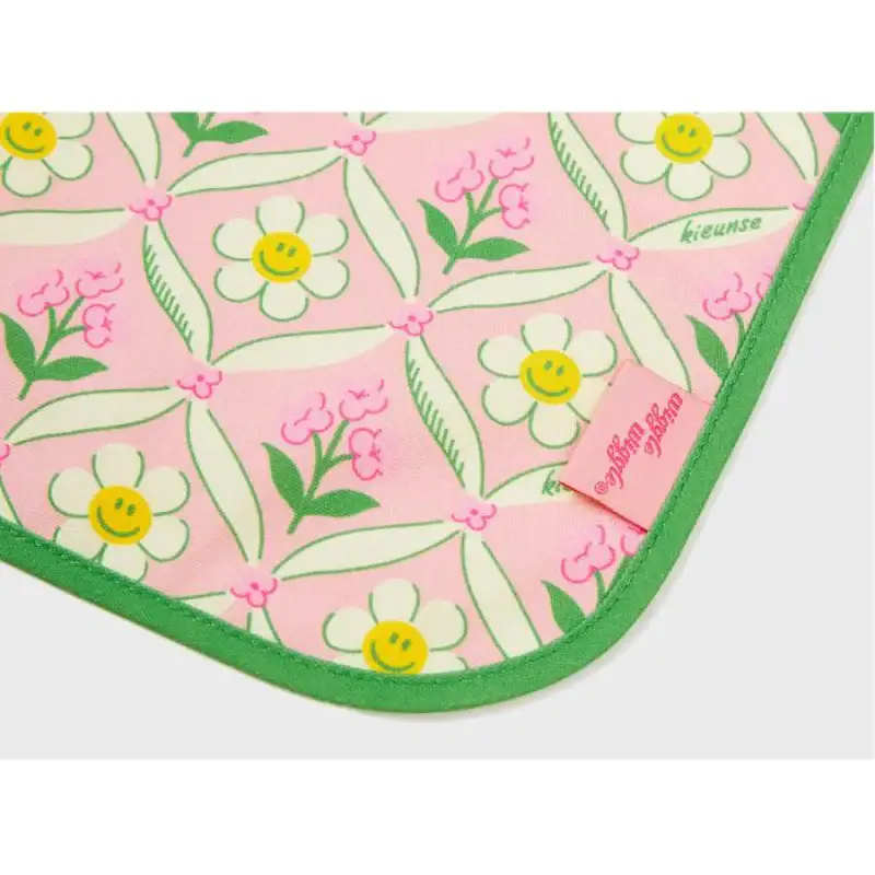 Wiggle Wiggle X Kieunse - Kitchen Gloves & Apron Set - Image 11