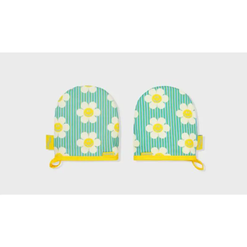 Wiggle Wiggle X Kieunse - Kitchen Gloves & Apron Set - Image 4